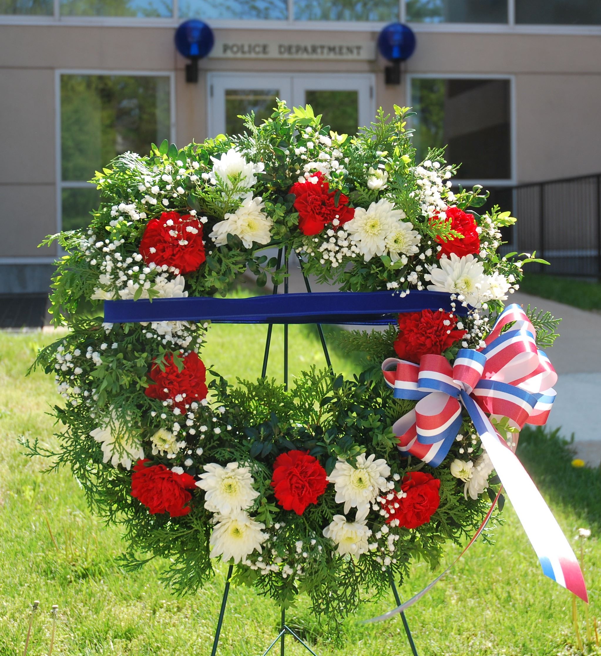 Wreath presented to the Police Department 2